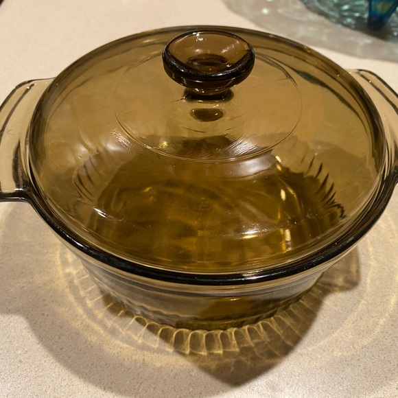 Vintage Anchor Hocking  Glass Casserole Dish with Lid 1 quart - Picture 1 of 3